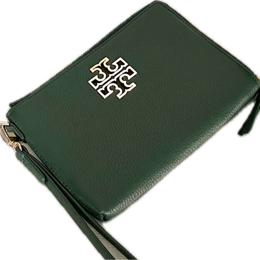 TORY BURCH ⚜️ Lush Deep Green Luxury Leather Wristlet ⚜️ w/Gold Classic TB Logo